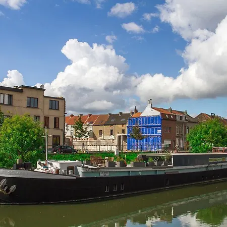 B&B B³ Boat Ghent