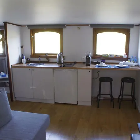 Botel B&B B³ Boat 2*