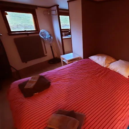 B³ Boat 2*