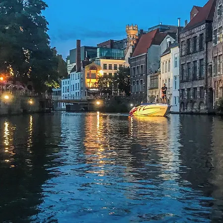 Botel B&B B³ Boat 2*