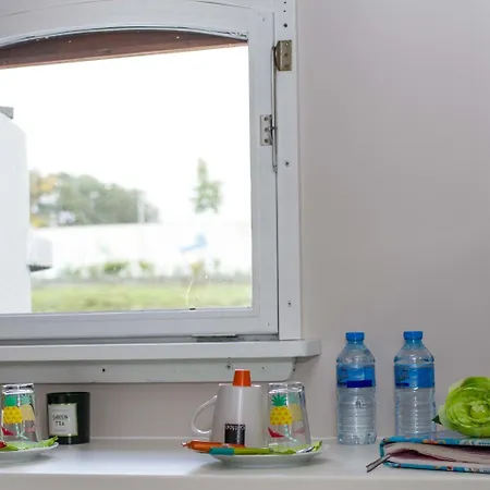 B&B B³ Boat Botel Ghent