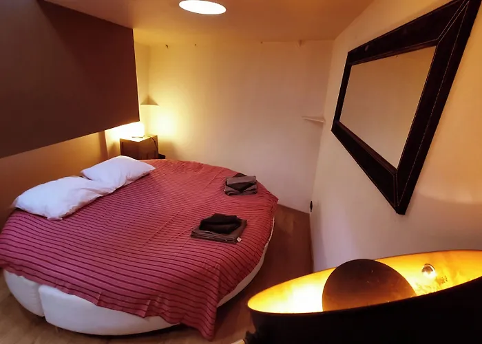 B³ Boat Botel Gante