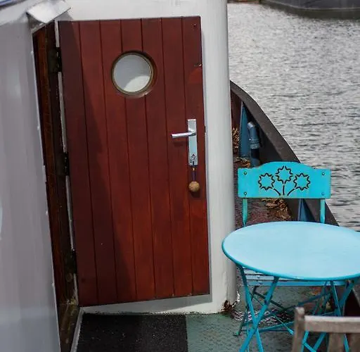 B³ Boat Botel Gante