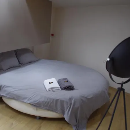 Πλωτό κατάλυμα B³ Boat Γάνδη