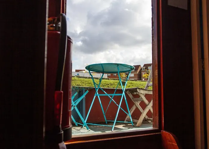 B&B B³ Boat 2* Ghent