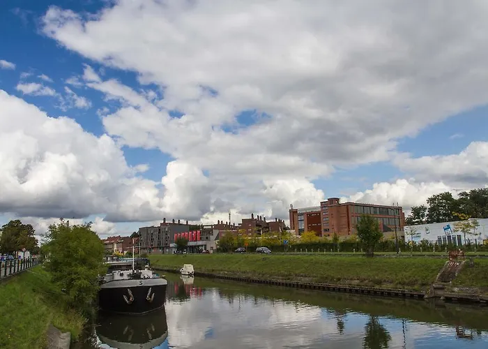 B&B B³ Boat Botel 2*