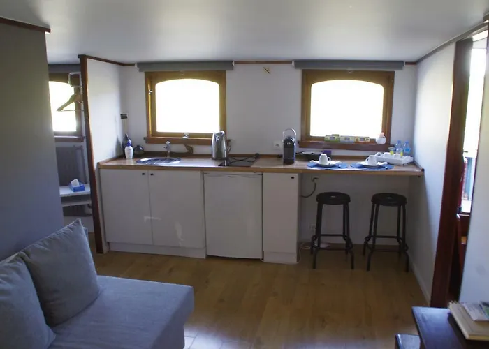 Botel B&B B³ Boat 2*